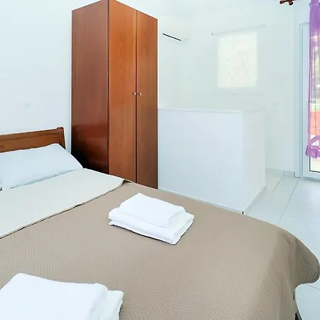 Nikolaos Mare Apartment Nea Poteidaia